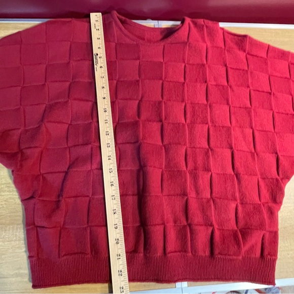 Red Textured Sweater - Picture 5 of 6